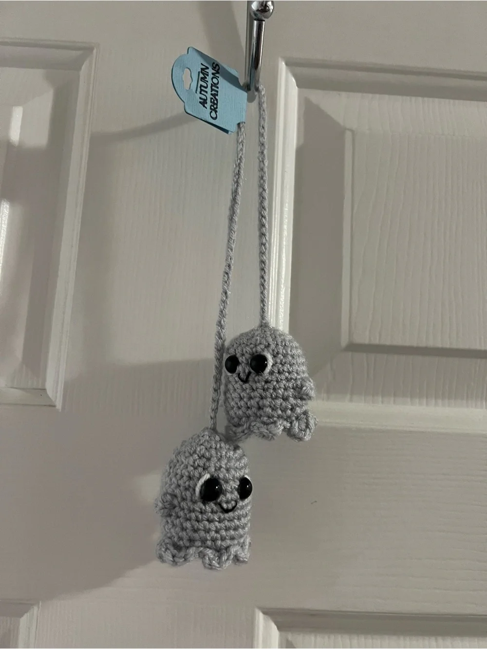 Crocheted Ghost Rearview Mirror Hanger 👻 - Picture 3 of 5